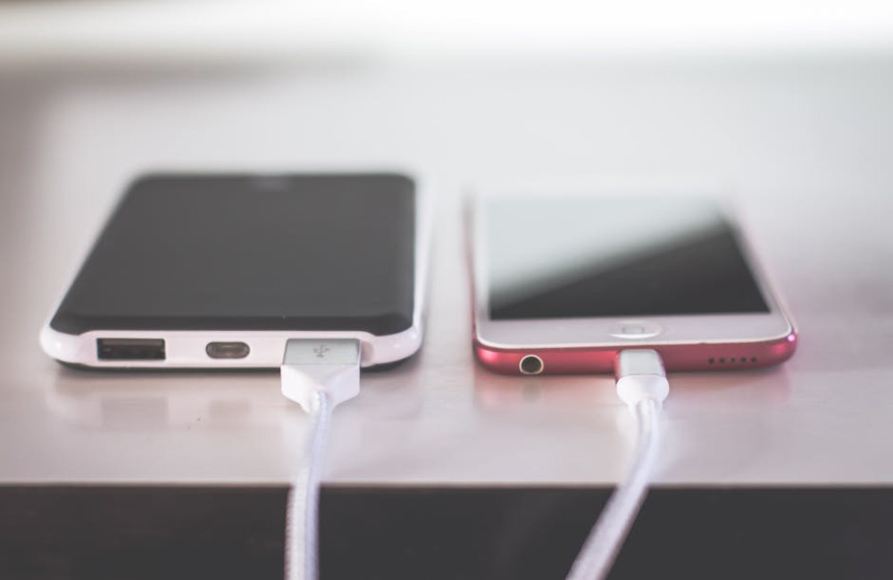 Waarom gaat je telefoon ineens zo snel leeg? Mogelijke oorzaken en oplossingen