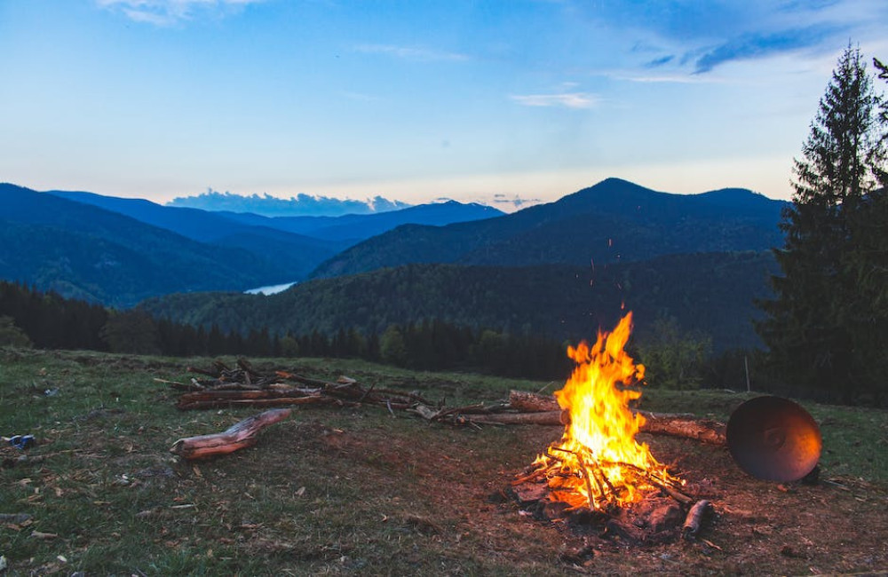Wat is het verschil tussen glamping en kamperen?